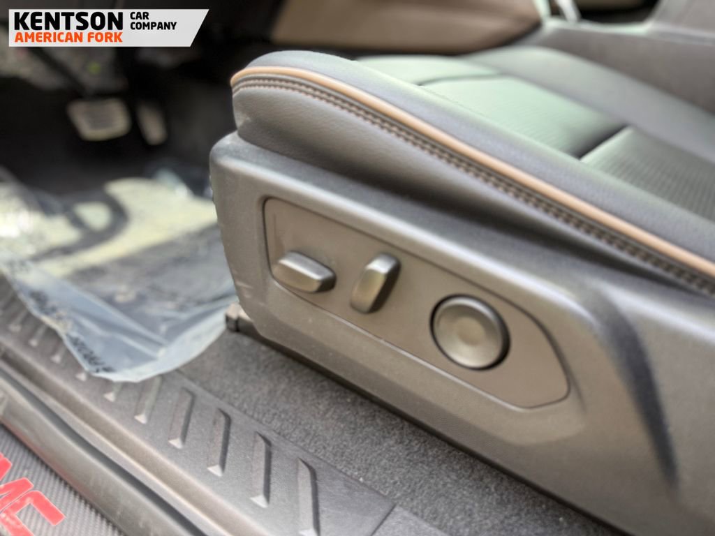 Used 2023 GMC Canyon Denali AWD/4WD image 30