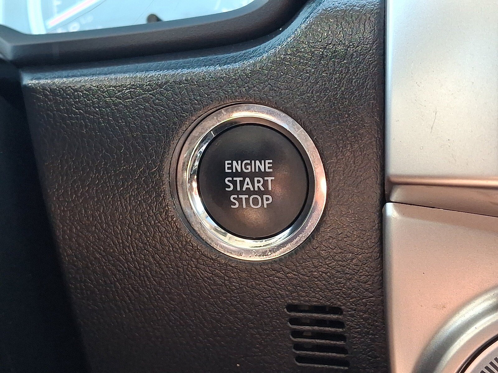 Used 2024 Toyota 4Runner Limited AWD/4WD image 24