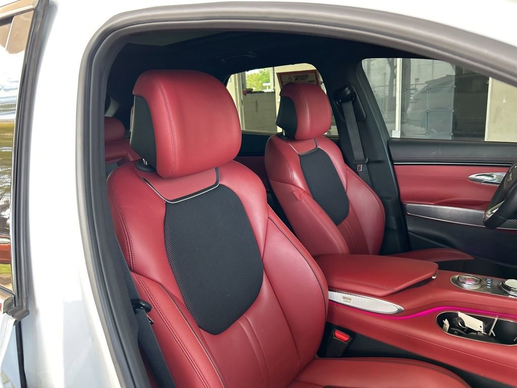 Used 2025 Genesis GV70 2.5T w/ Sport Prestige Package image 20