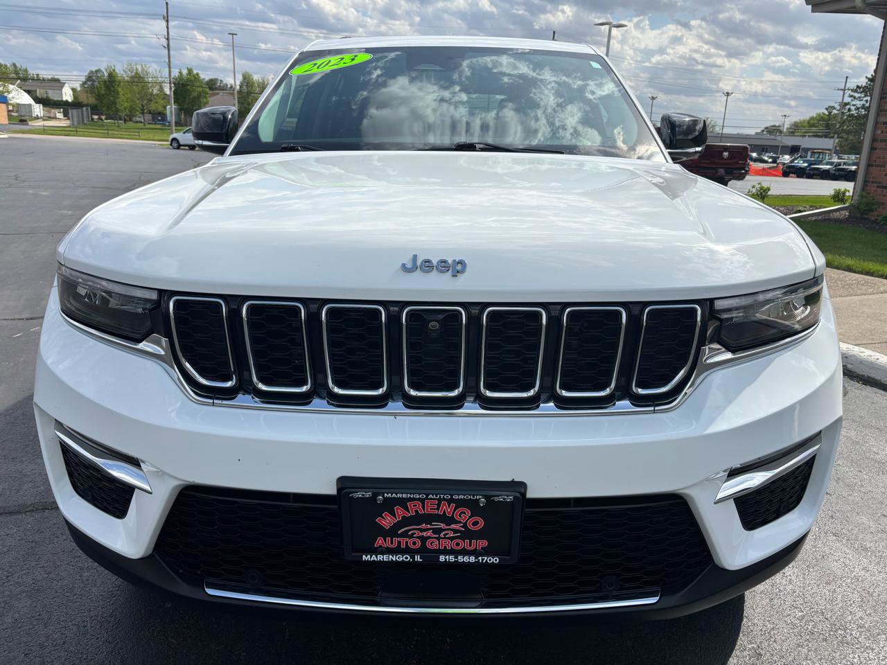 Used 2023 Jeep Grand Cherokee Limited w/ Luxury Tech Group II AWD/4WD image 8
