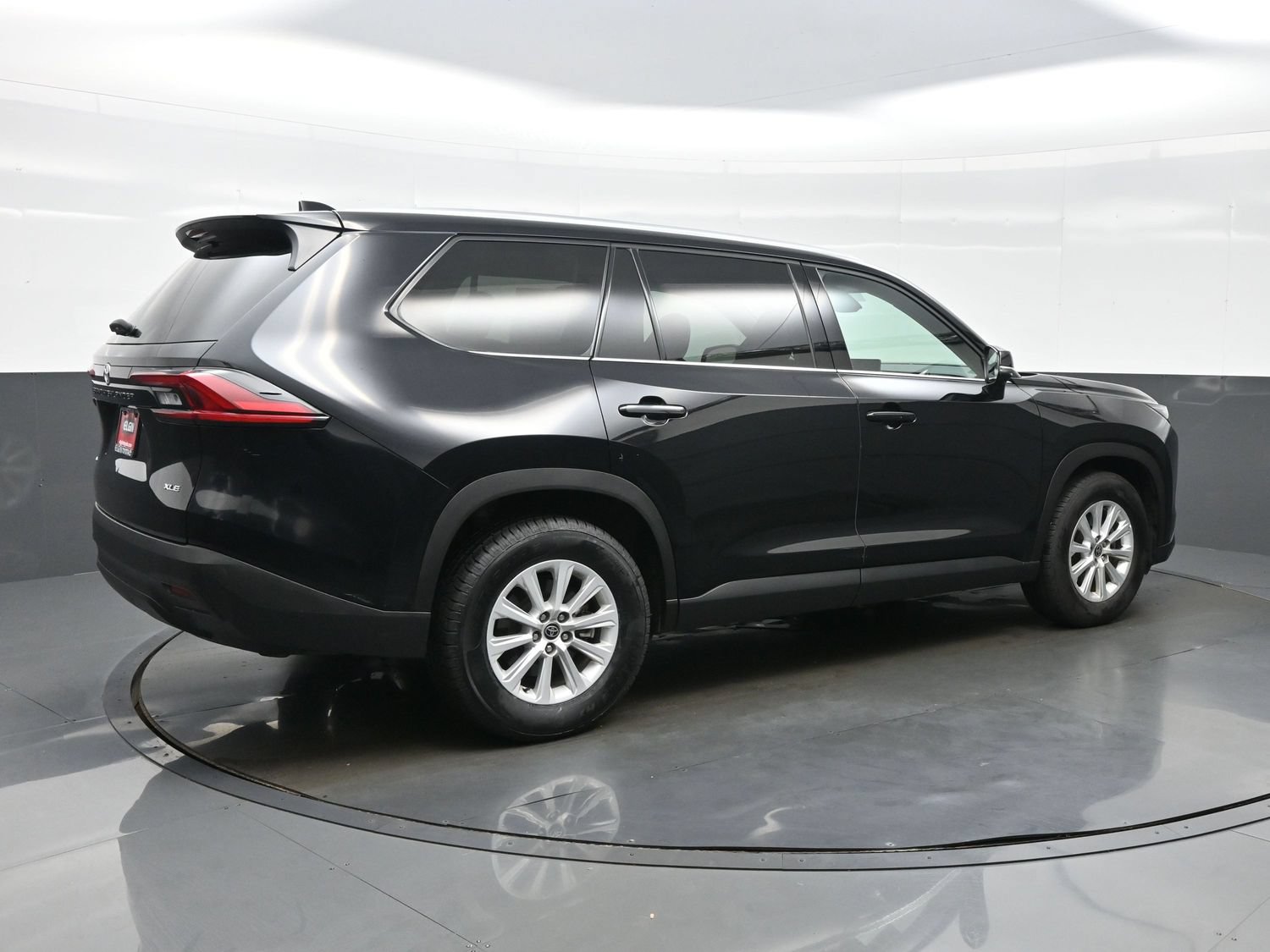 Used 2025 Toyota Grand Highlander AWD image 6