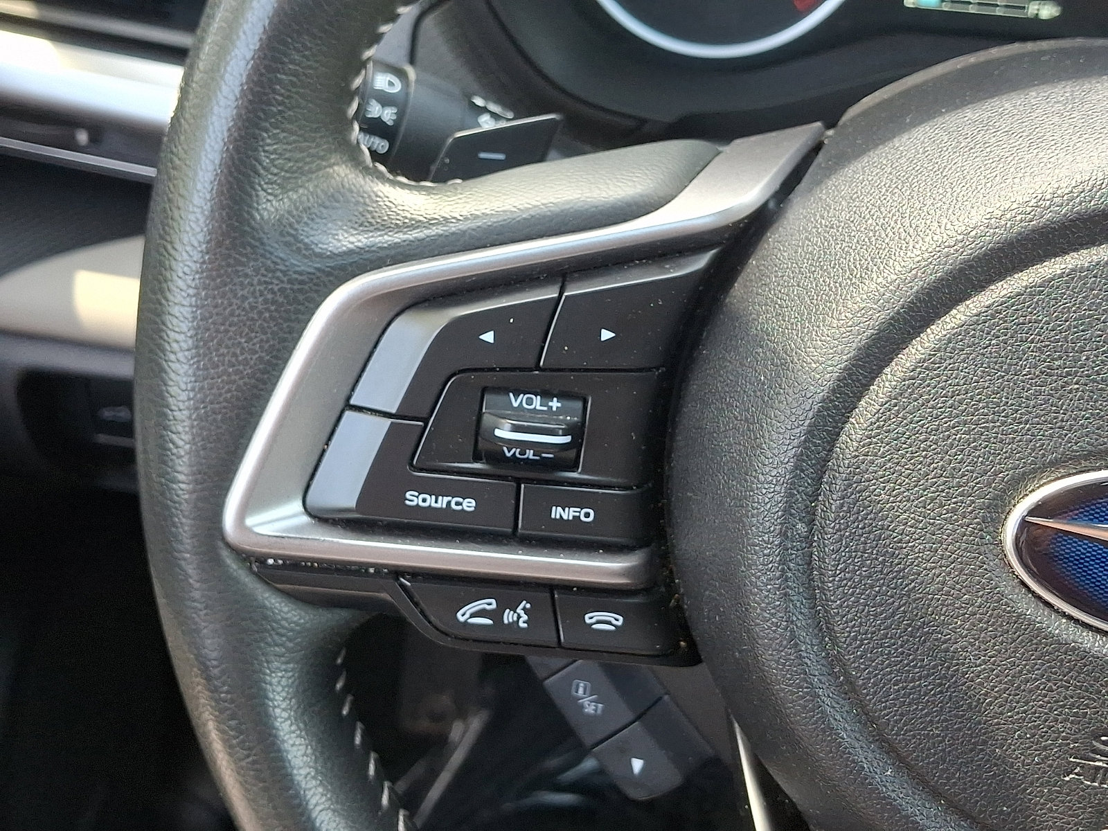 Used 2023 Subaru Forester Limited w/ Popular Package #2 AWD/4WD image 23