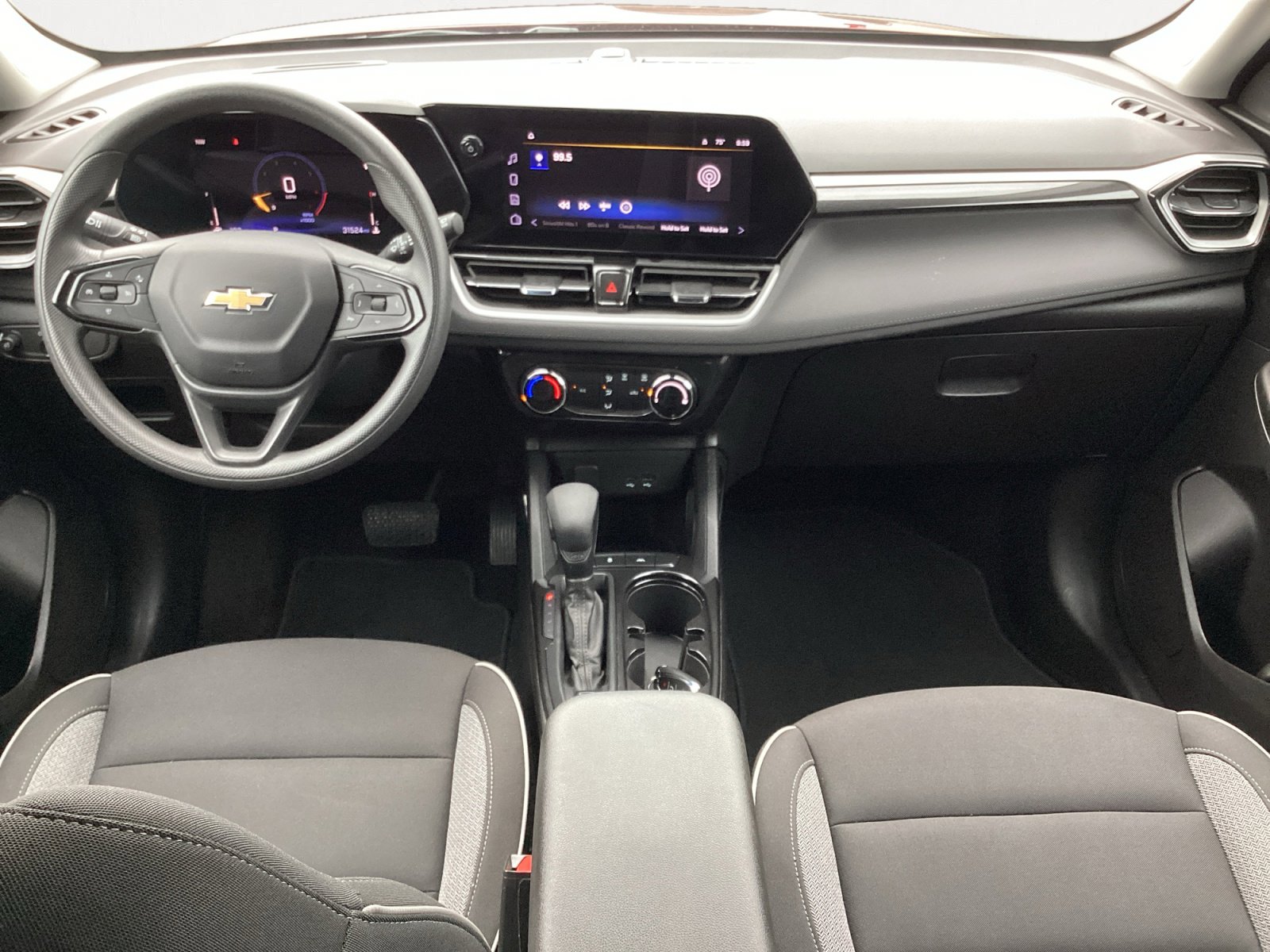 Used 2025 Chevrolet TrailBlazer LT FWD image 4