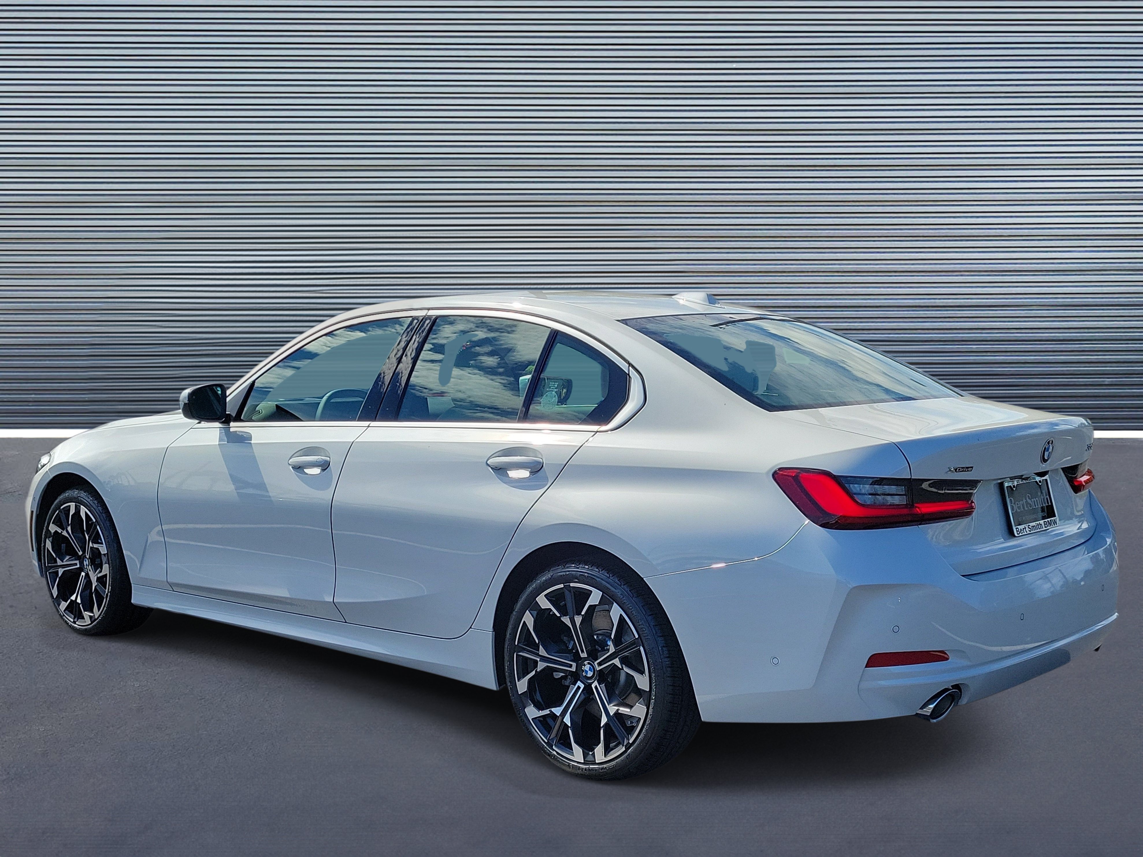 New 2026 BMW 330i xDrive Sedan w/ Premium Package AWD/4WD image 4