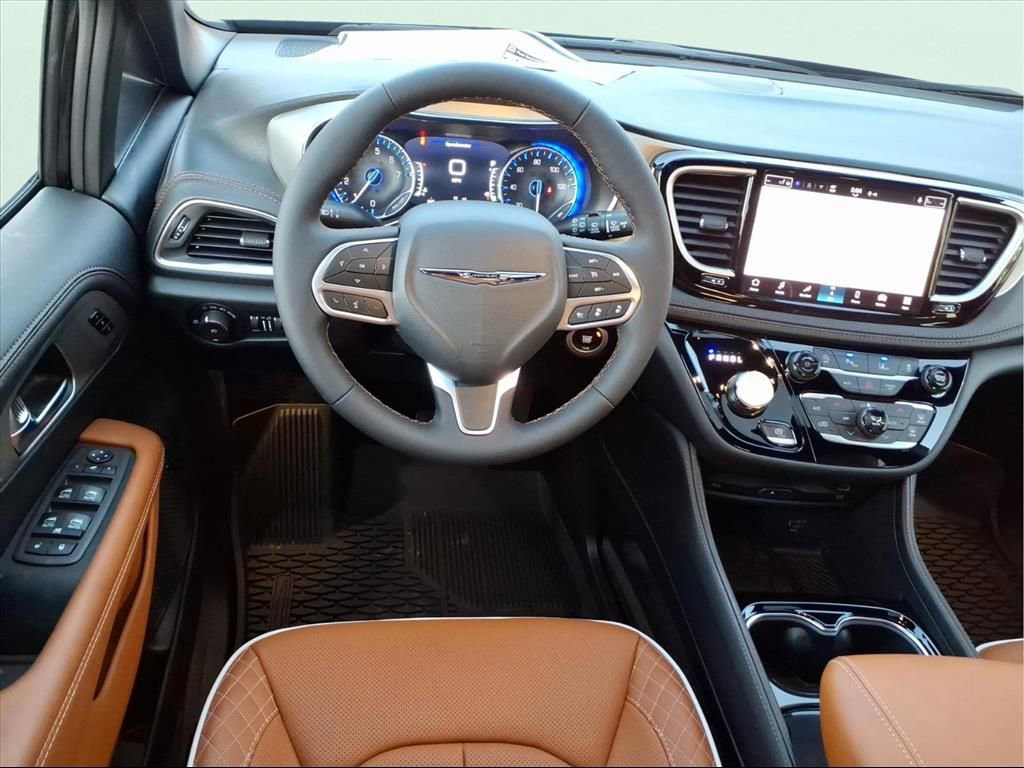 New 2026 Chrysler Pacifica Pinnacle w/ Trailer Tow Group image 12