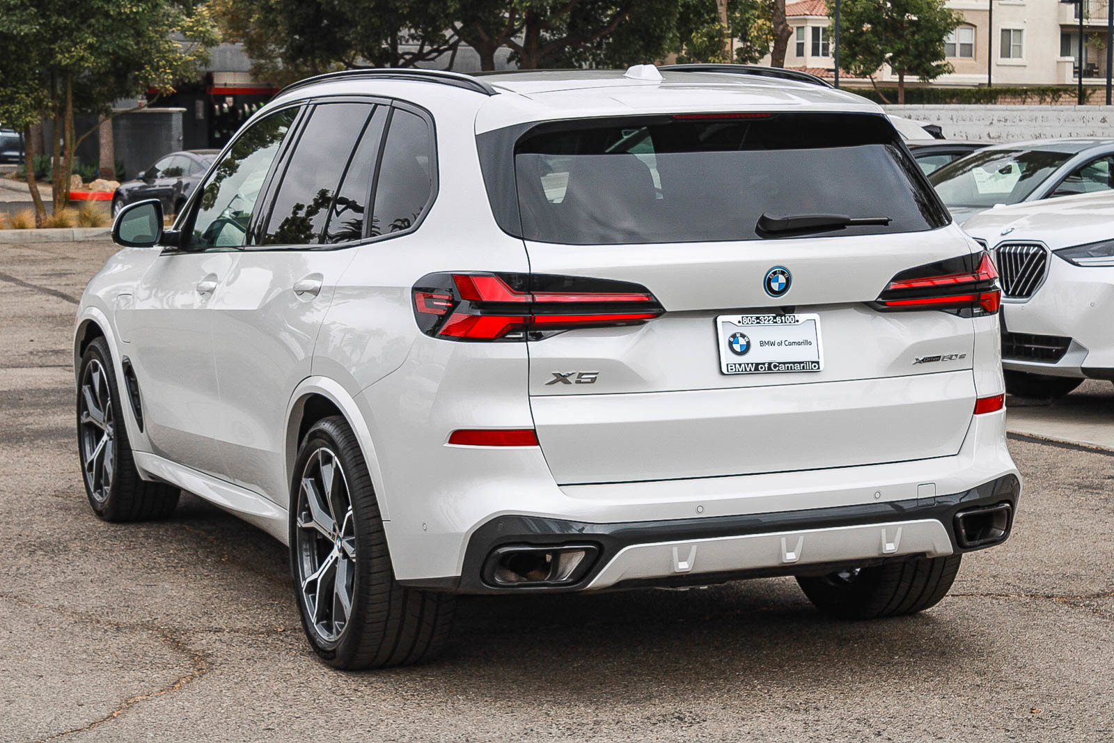 Used 2026 BMW X5 xDrive50e w/ M Sport Package AWD/4WD image 4
