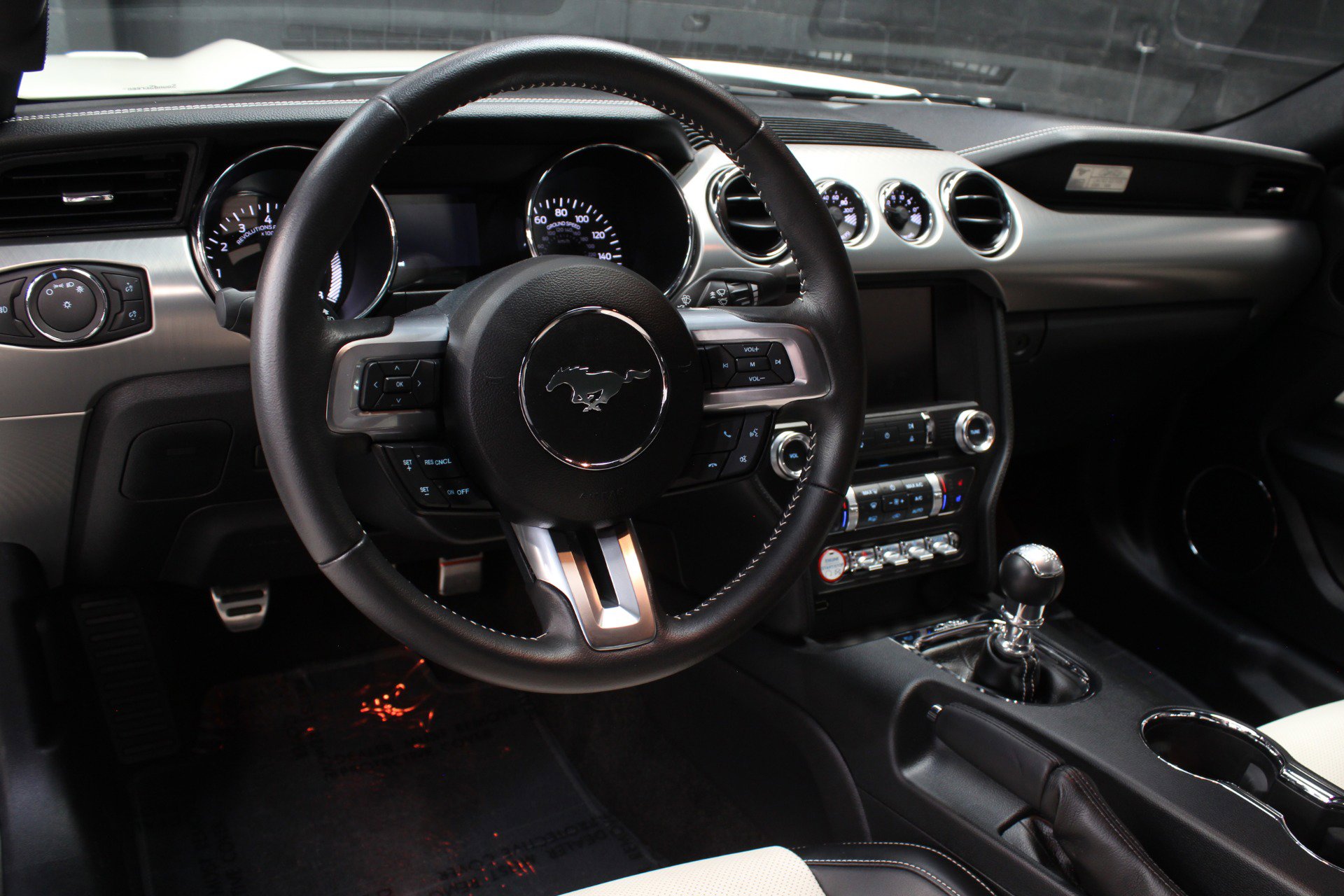Used 2015 Ford Mustang 50 Years RWD image 34