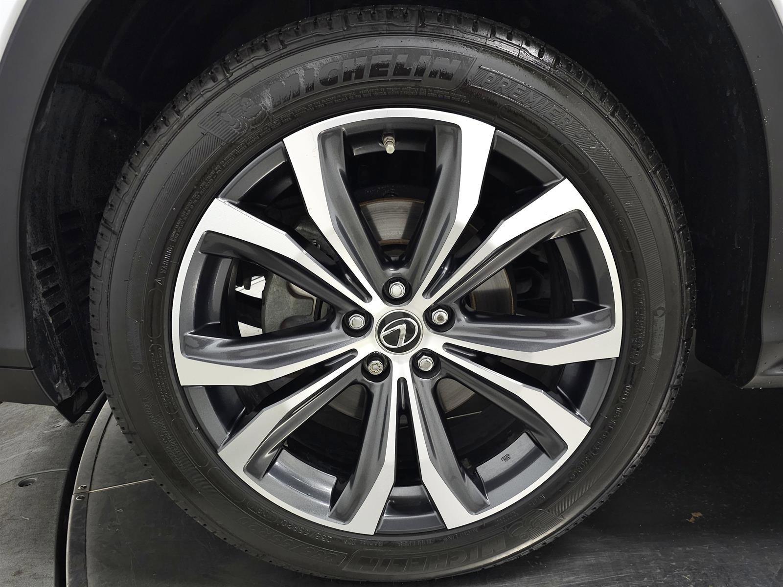 Used 2022 Lexus RX 350L FWD w/ Premium Package image 13