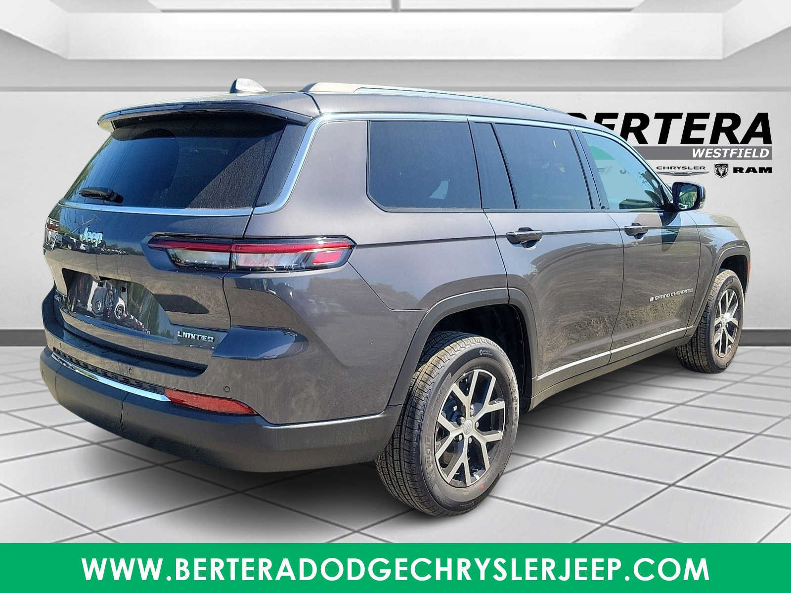 New 2024 Jeep Grand Cherokee L Limited AWD/4WD image 4