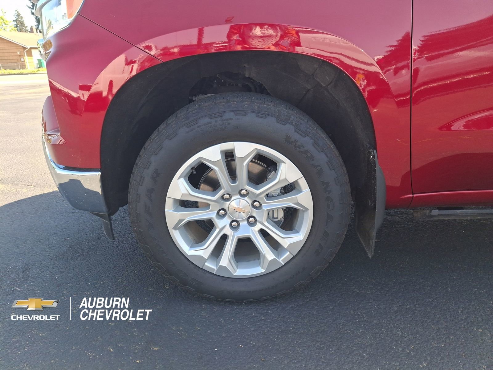 Certified 2024 Chevrolet Silverado 1500 LTZ AWD/4WD image 27
