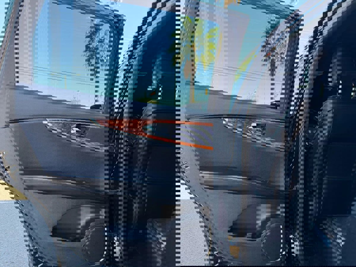 Used 2016 Lincoln MKX Reserve w/ Technology Package image 31