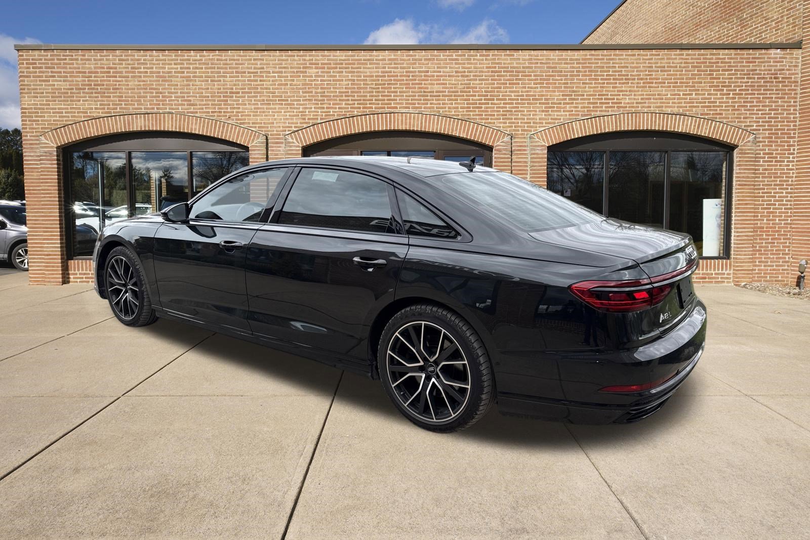 Used 2020 Audi A8 L 4.0T w/ Sport Plus Package image 6