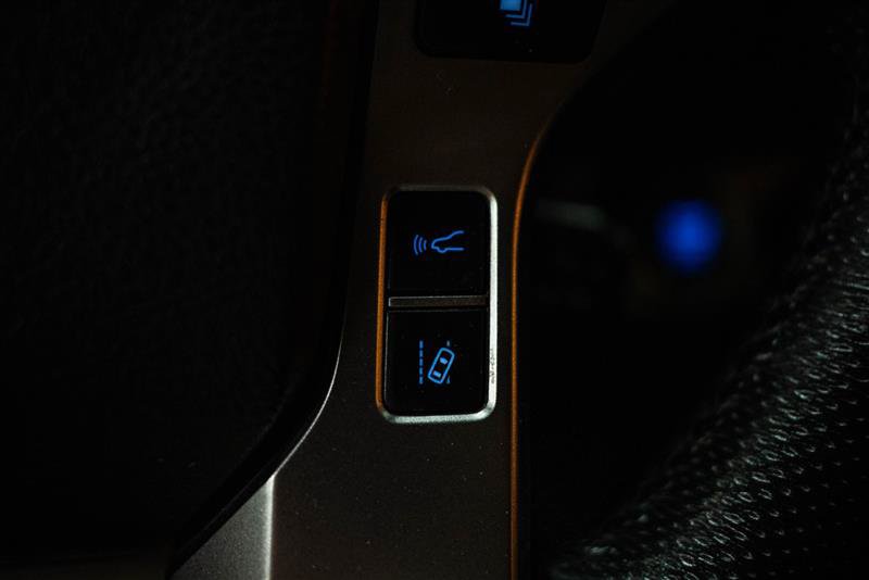Used 2023 Toyota Tacoma SR5 w/ Technology Package AWD/4WD image 17