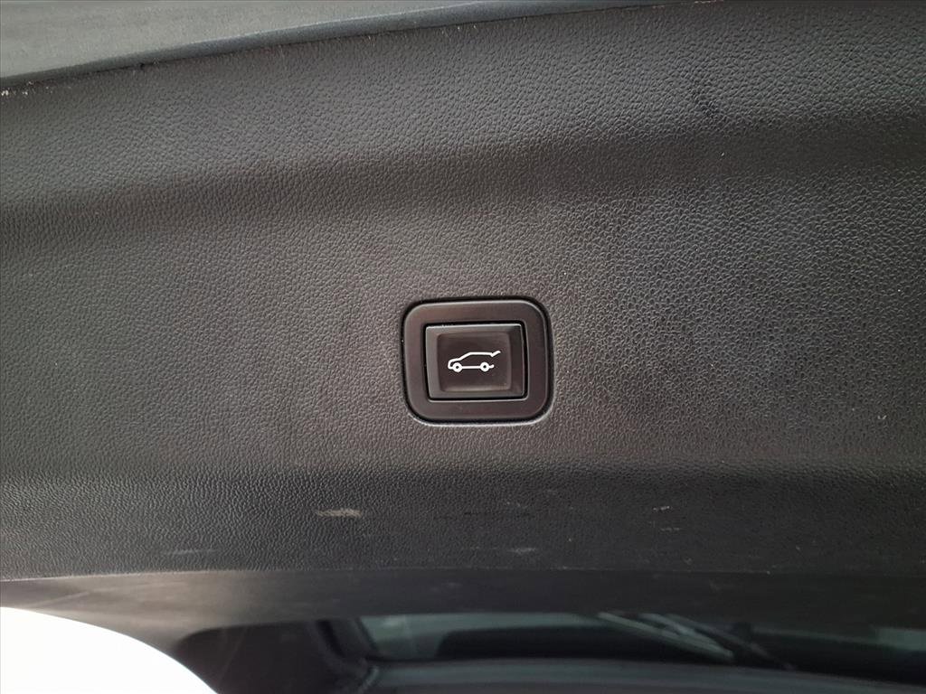 Used 2021 Chevrolet Suburban LT w/ LT Signature Package image 35