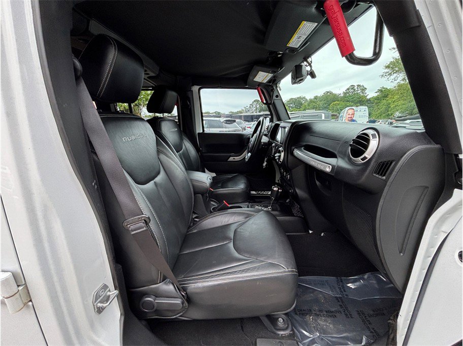 Used 2016 Jeep Wrangler Unlimited Rubicon AWD/4WD image 34