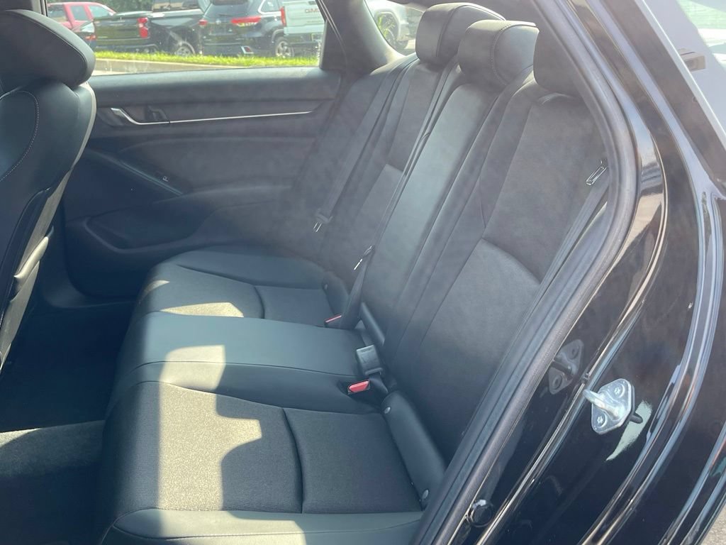 Used 2022 Honda Accord Sport image 12