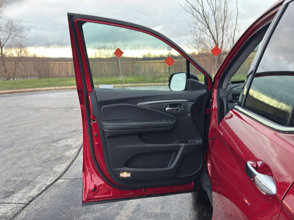 Used 2023 Honda Ridgeline RTL-E image 10