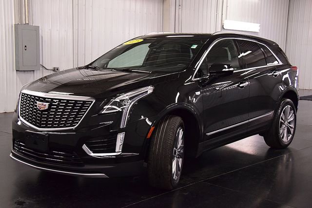 Used 2025 Cadillac XT5 Premium Luxury image 3