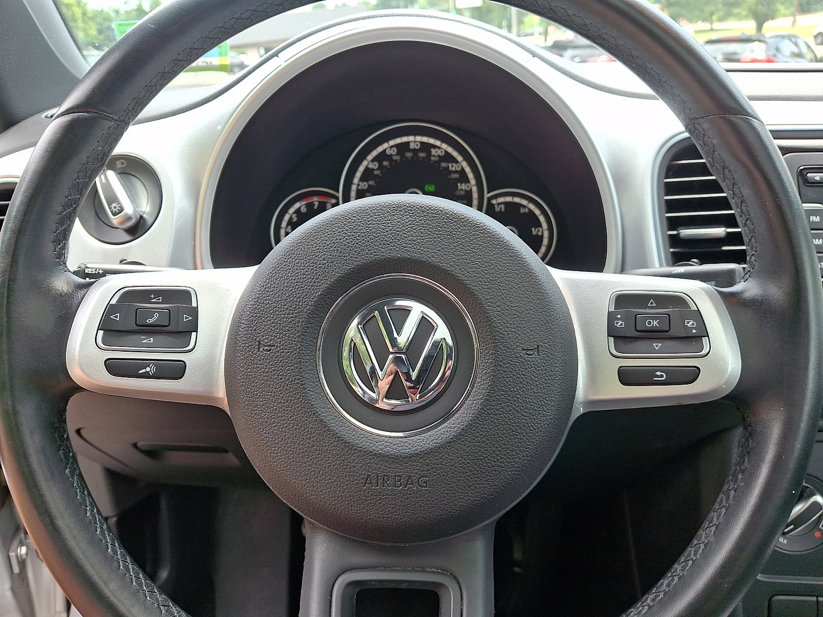 Used 2014 Volkswagen Beetle 2.5 FWD image 24