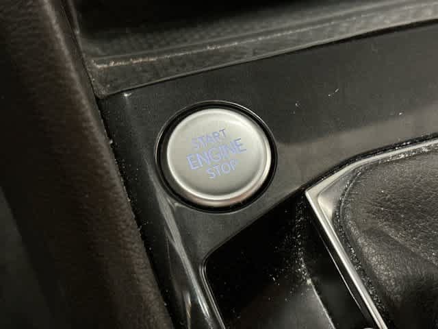 Used 2024 Volkswagen Tiguan SE AWD/4WD image 10