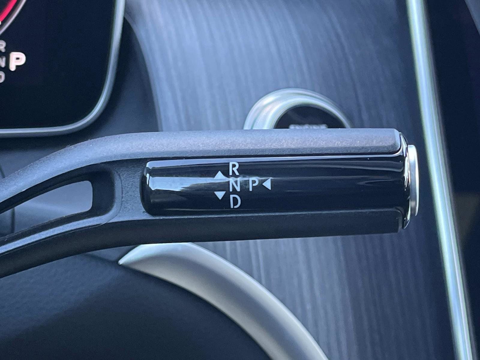 Certified 2025 Mercedes-Benz GLC 300 image 32