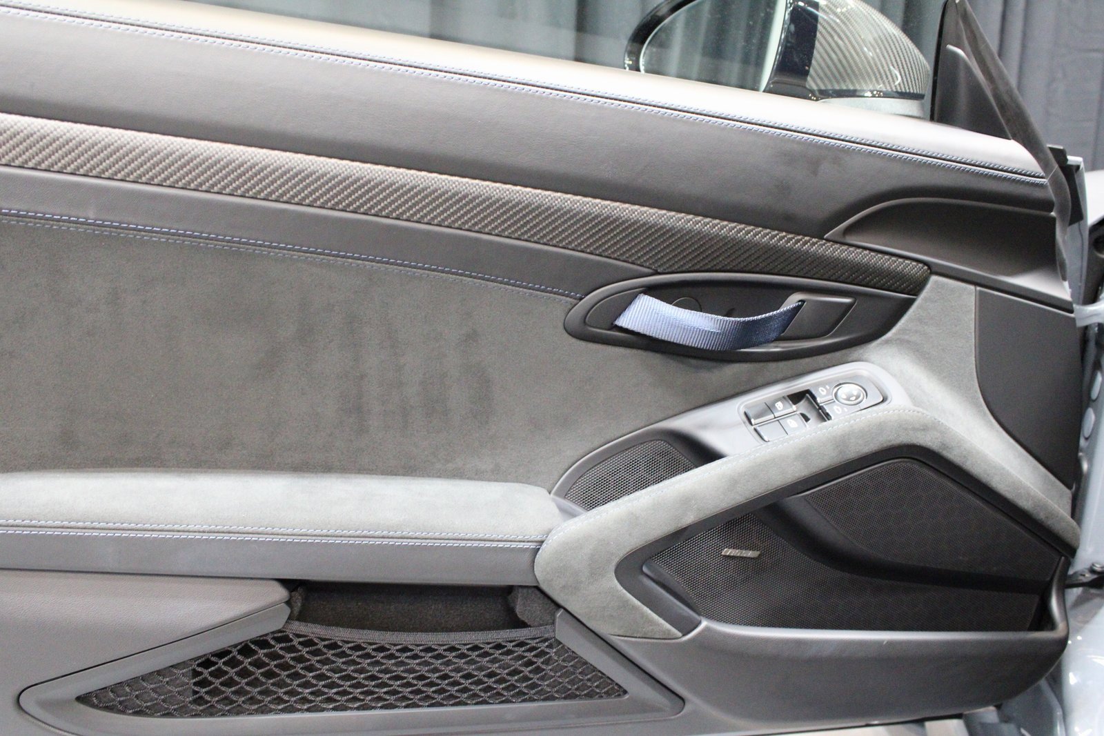 Certified 2025 Porsche 718 Cayman GT4 RS w/ Weissach Package image 20