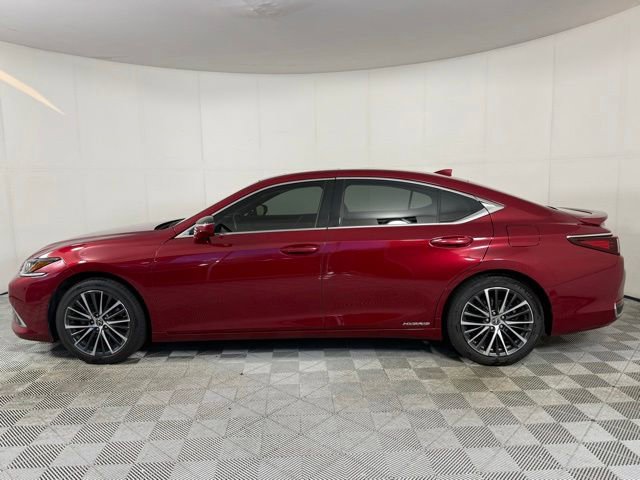 Used 2022 Lexus ES 300h w/ Premium Package FWD image 3