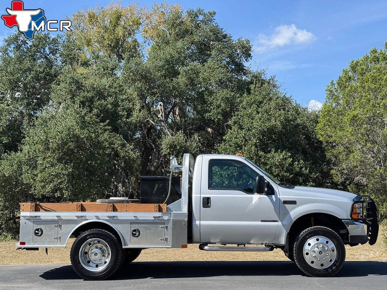 Used 2001 Ford F550 4x4 Regular Cab Super Duty image 5