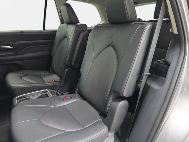 Certified 2025 Toyota Grand Highlander AWD image 11