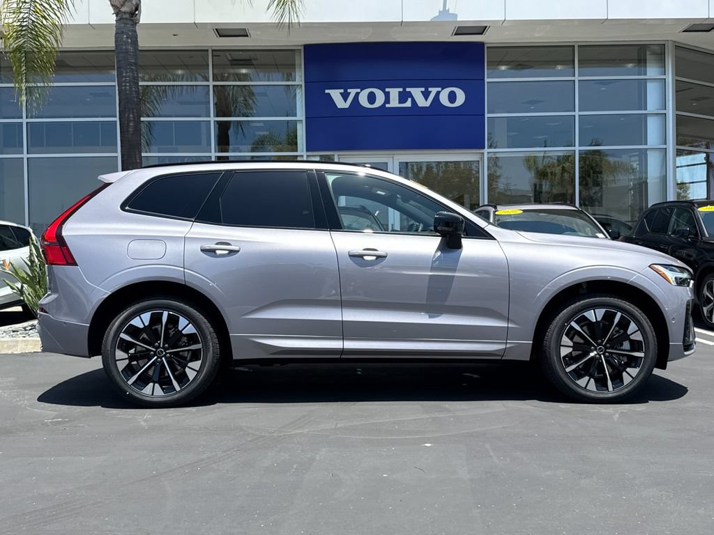 New 2026 Volvo XC60 T8 Plus w/ Climate Package PRO AWD/4WD image 6