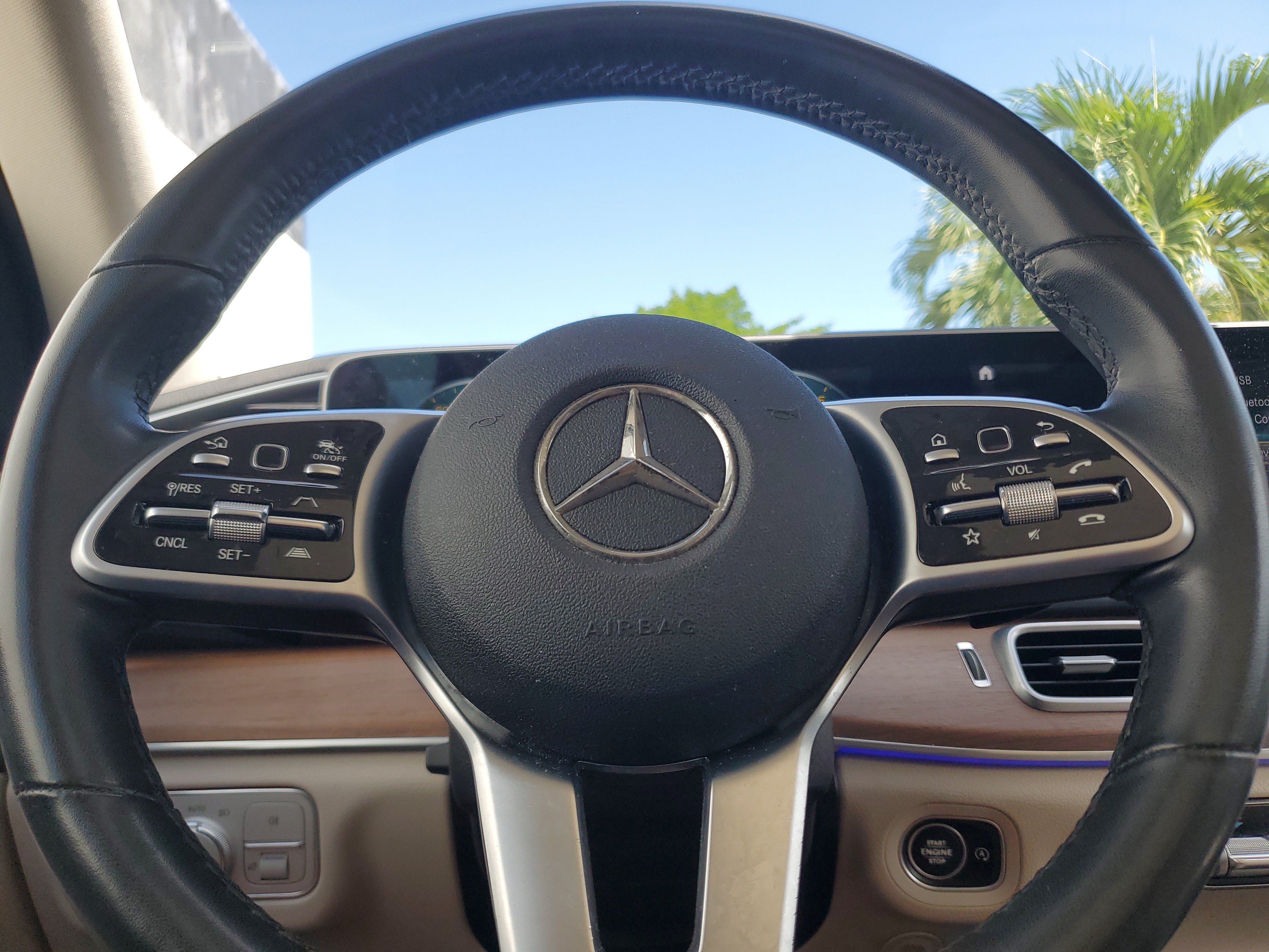 Used 2021 Mercedes-Benz GLS 450 4MATIC image 10