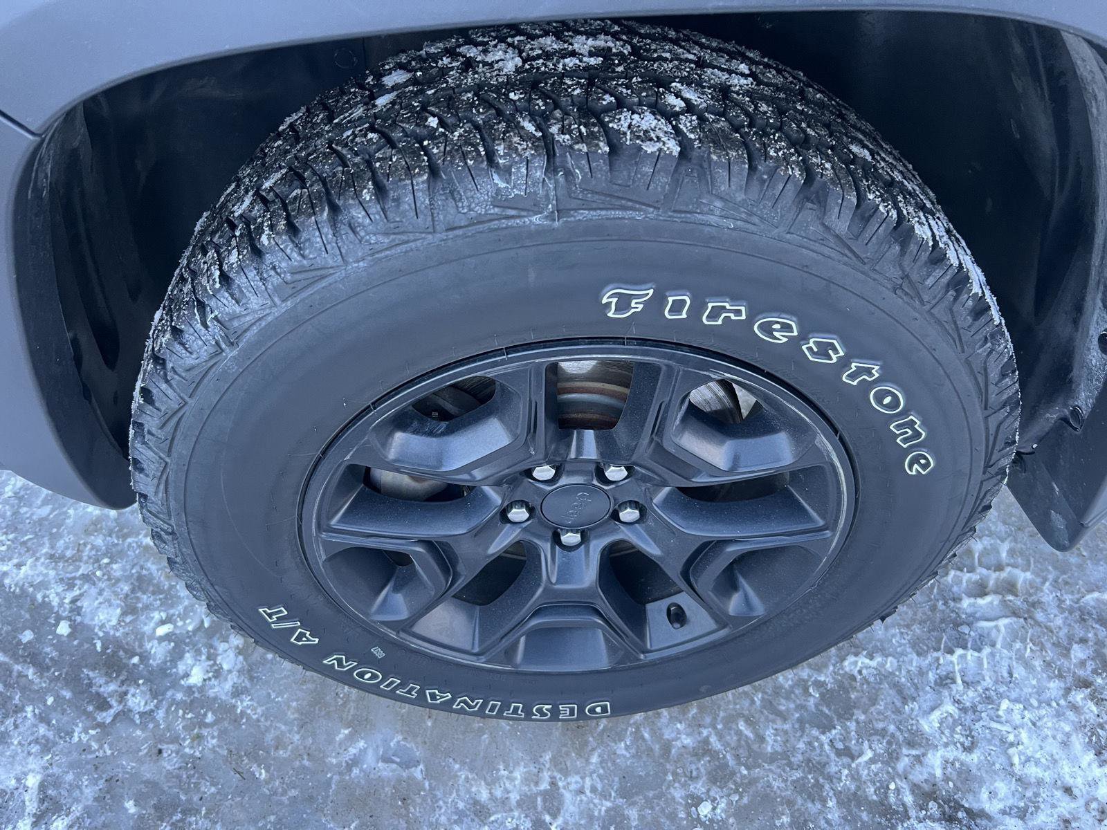 Used 2019 Jeep Cherokee Trailhawk w/ Cold Weather Group image 34