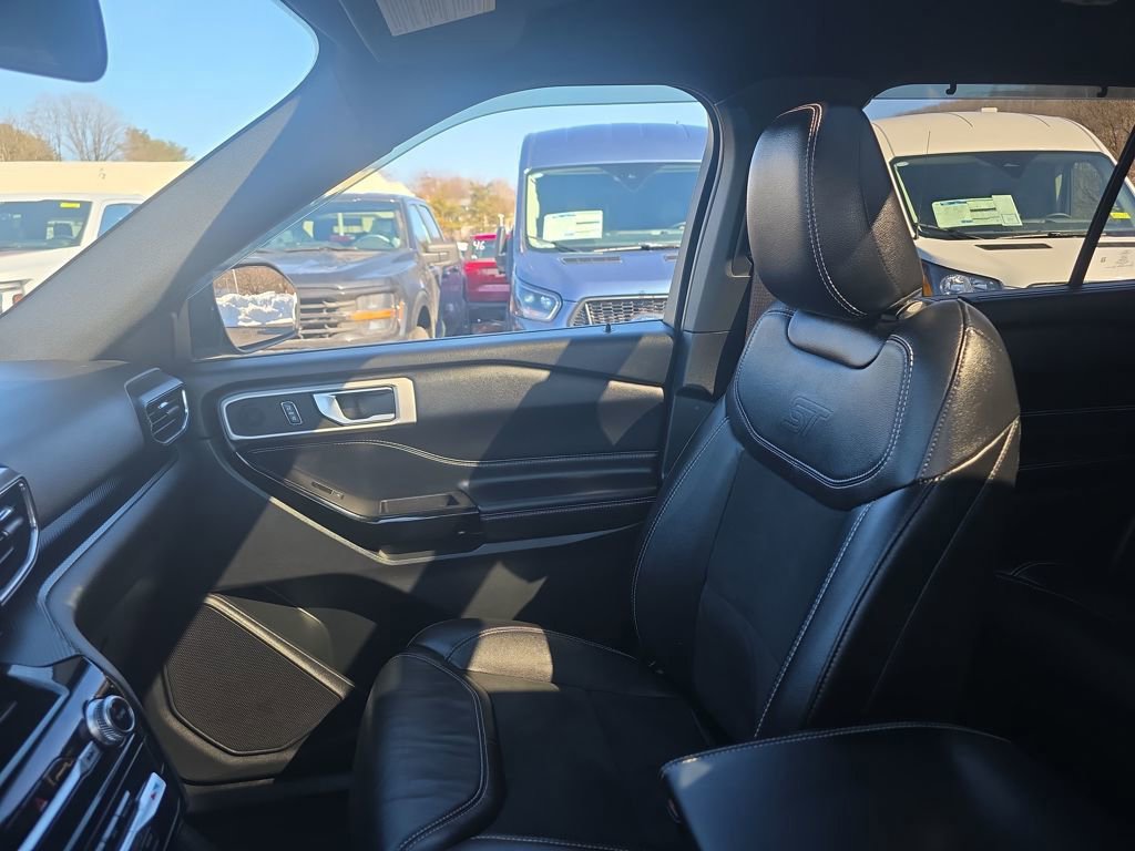 Used 2022 Ford Explorer ST image 40