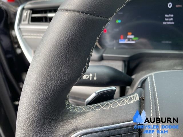Used 2023 Jeep Grand Cherokee Overland AWD/4WD image 37