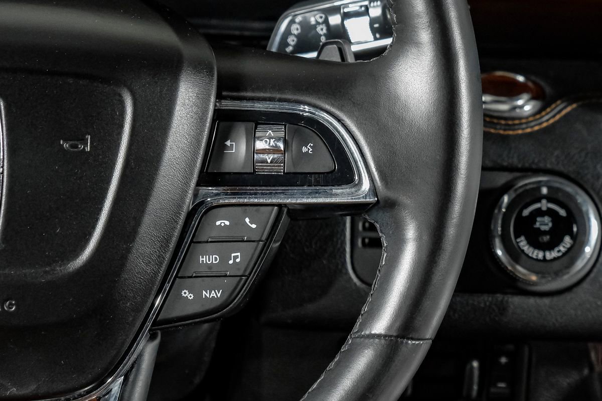 Used 2020 Lincoln Navigator L Reserve w/ Equipment Group 208A Reserve image 18