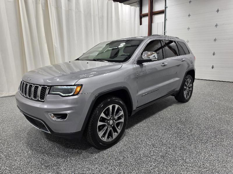 Used 2018 Jeep Grand Cherokee Limited w/ Luxury Group II image 2