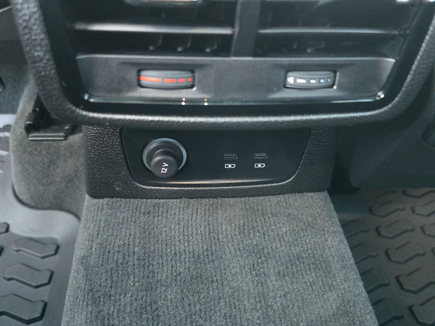 Used 2025 Audi Q3 2.0T Premium Plus w/ Premium Plus Package image 12