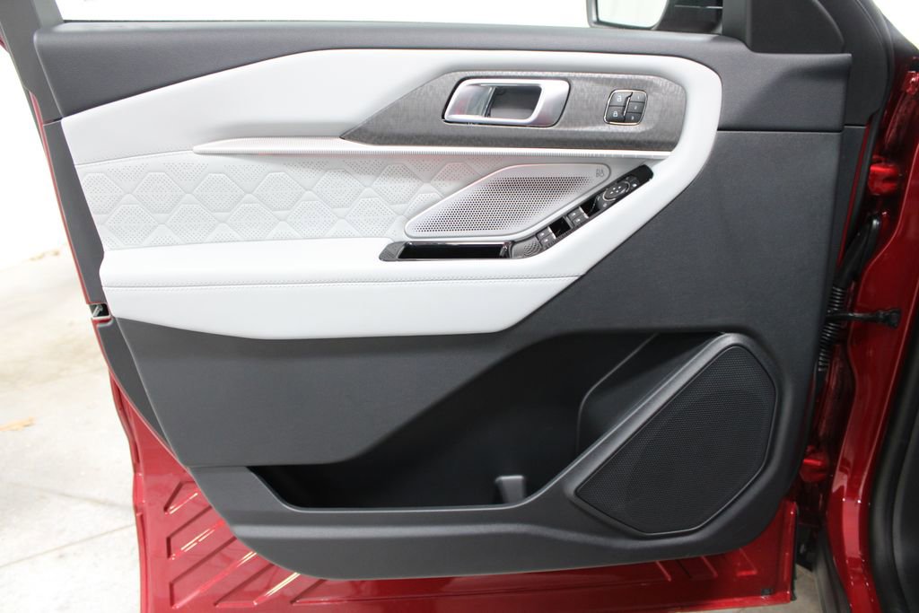 New 2026 Ford Explorer Platinum AWD/4WD image 18