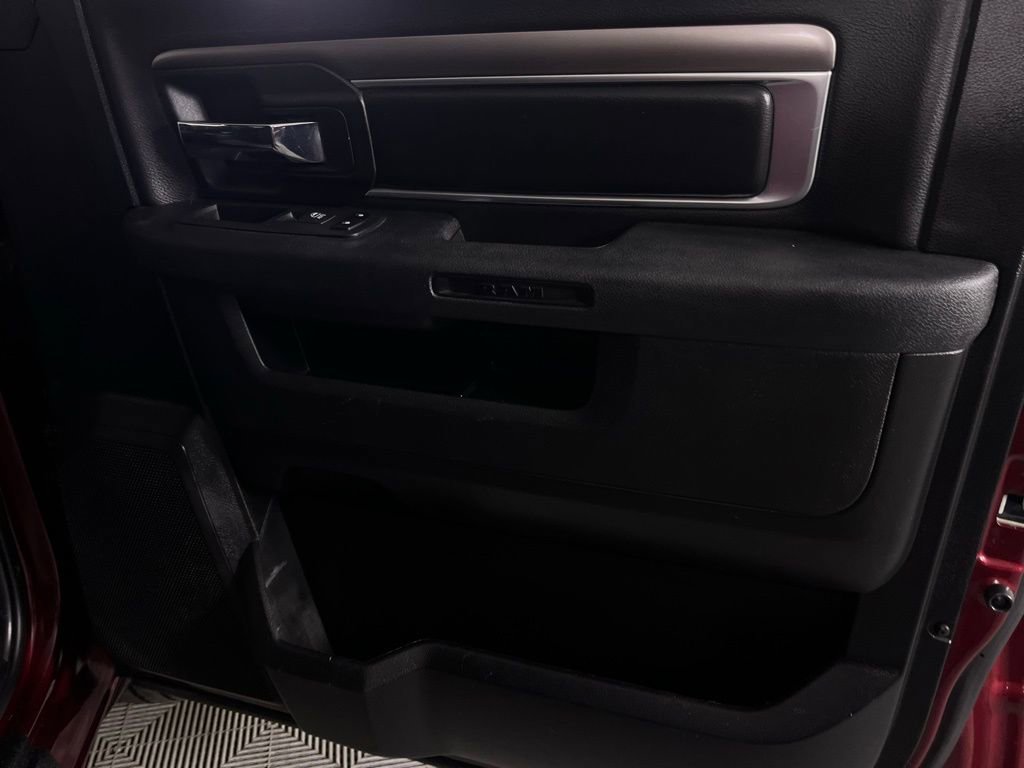 Used 2024 RAM 1500 Classic Warlock image 30