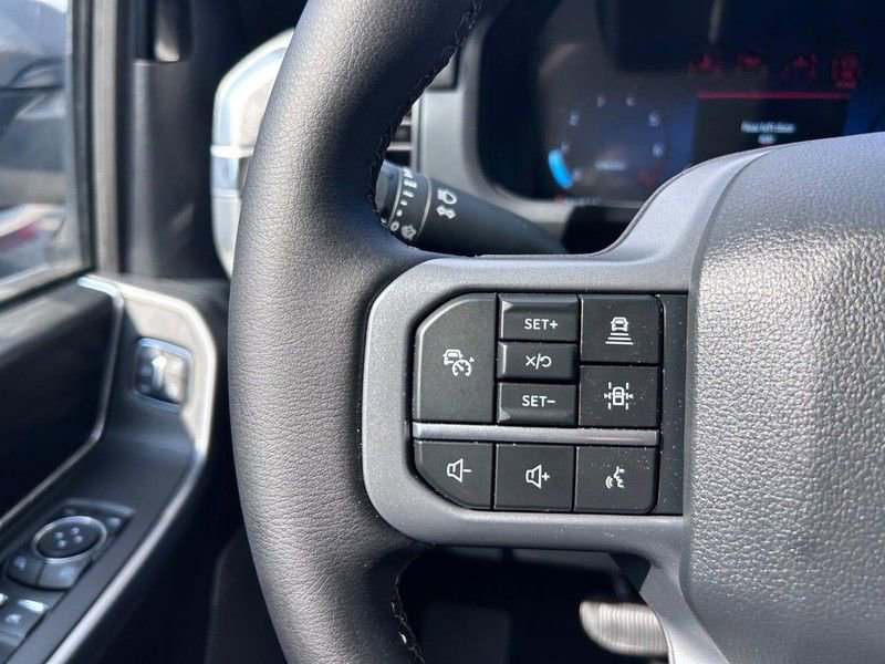 New 2025 Ford F150 Lariat w/ Equipment Group 502A High image 12