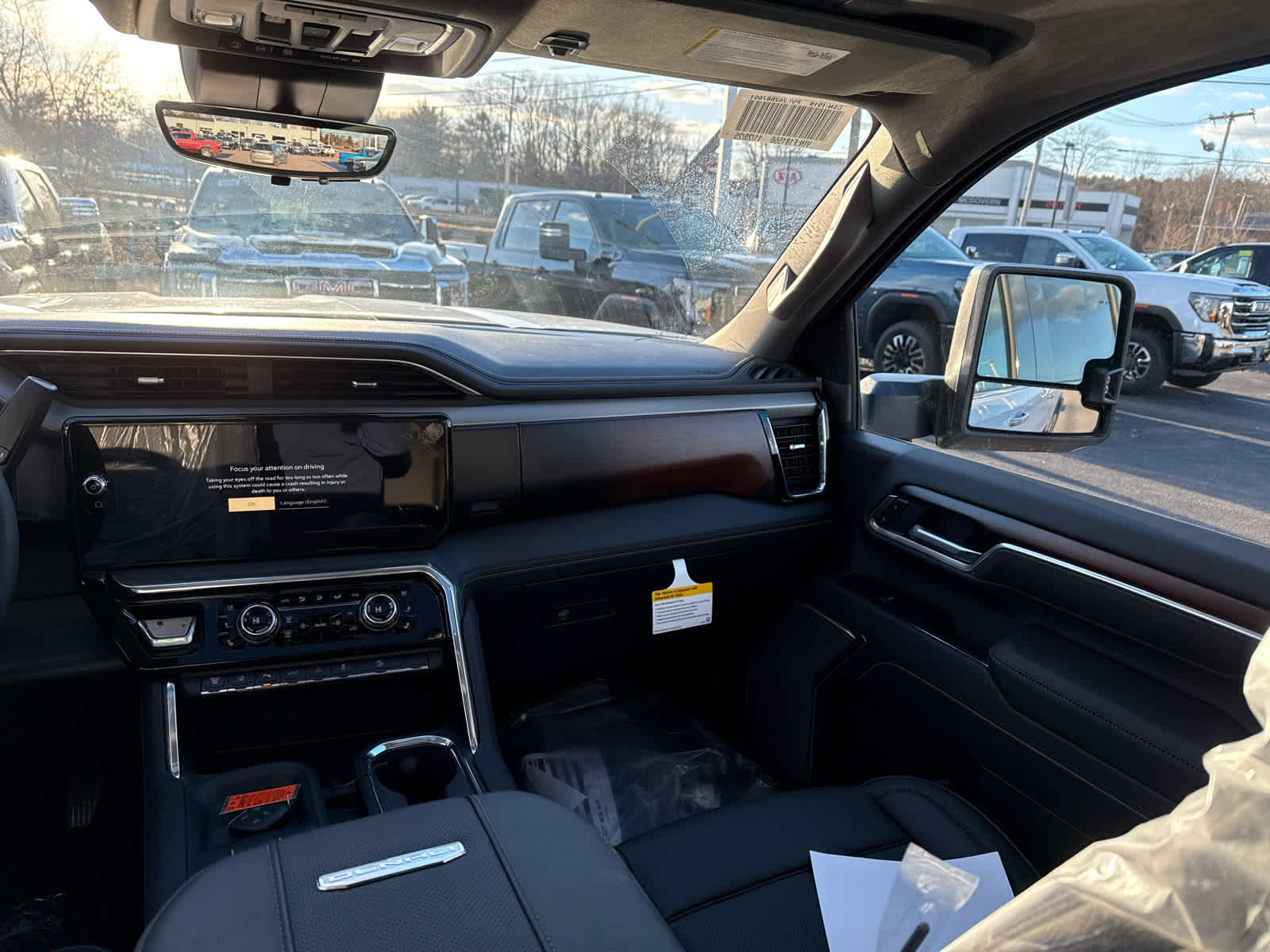 New 2026 GMC Sierra 2500 Denali w/ Denali Reserve Package image 15