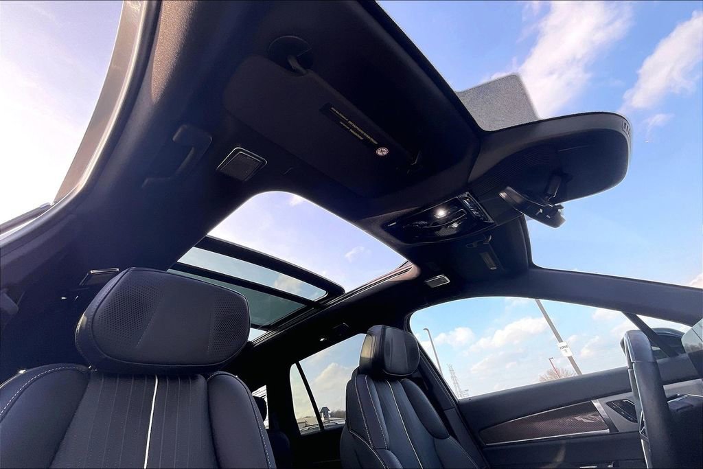 Used 2026 Cadillac Vistiq Luxury image 30