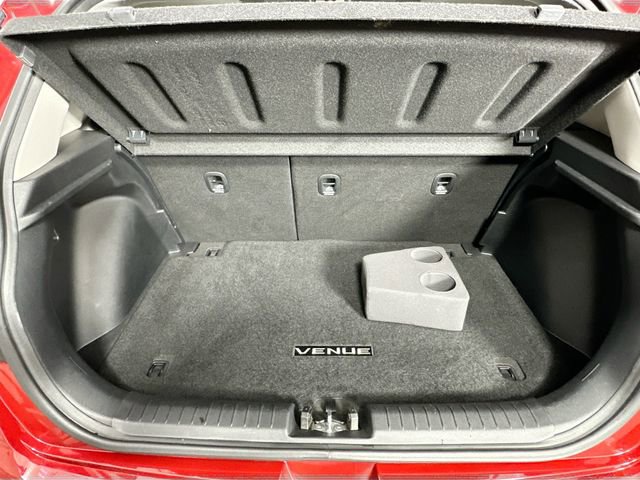 Used 2024 Hyundai Venue SE image 29