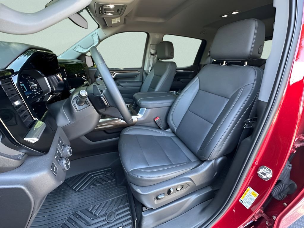 Used 2025 Chevrolet Silverado 1500 LT Trail Boss w/ Convenience Package II AWD/4WD image 12
