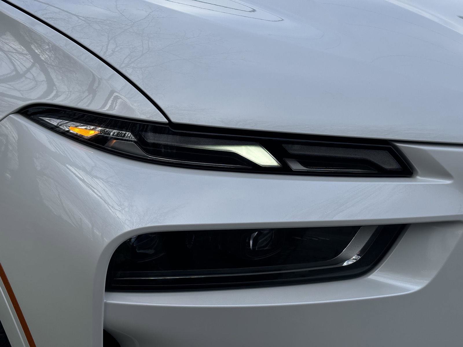 Used 2023 BMW X7 xDrive40i w/ Premium Package image 22