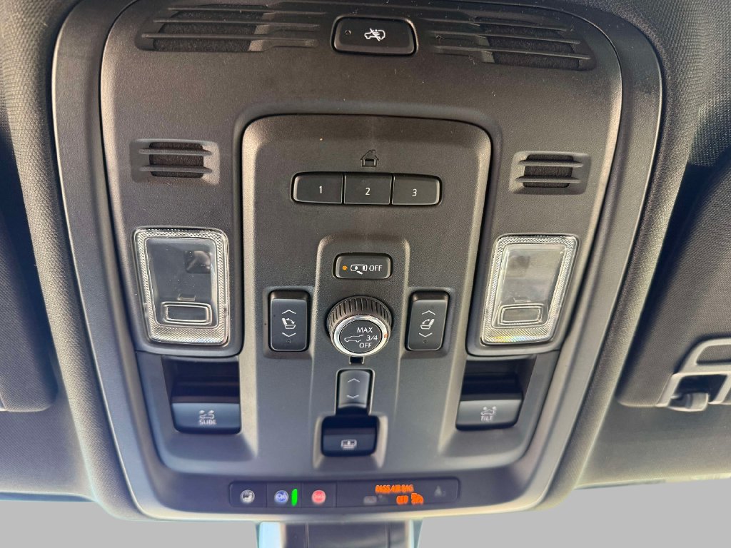 Used 2021 GMC Yukon Denali w/ Advanced Technology Package AWD/4WD image 30