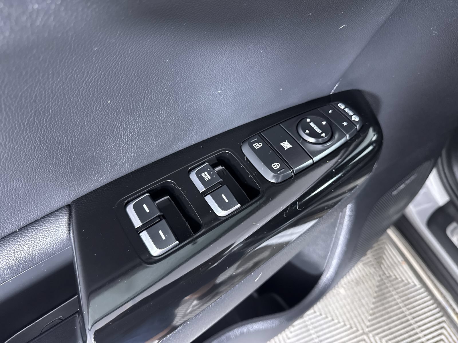 Used 2020 Kia Sportage SX AWD/4WD image 14