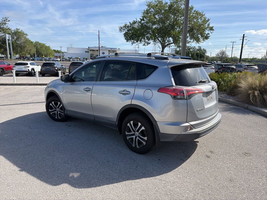 Used 2016 Toyota RAV4 LE AWD/4WD image 7