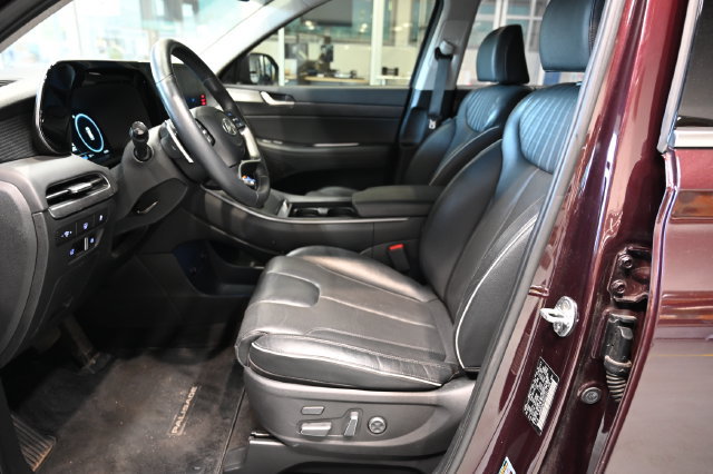 Used 2023 Hyundai Palisade Limited AWD/4WD image 9
