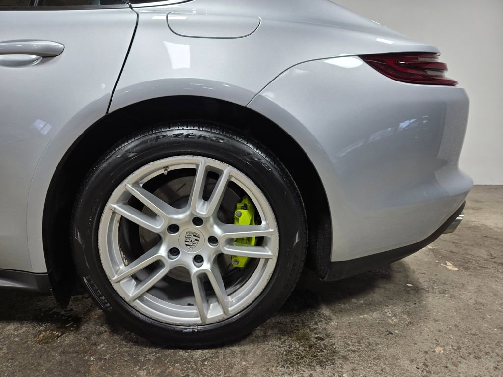Used 2018 Porsche Panamera 4 image 56
